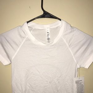 Lululemon Swiftly Tech Short Sleeve 2.0